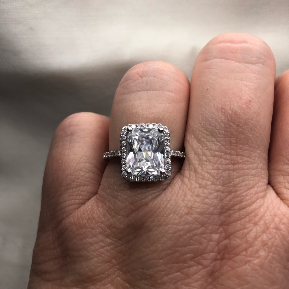 4ct zircon ring